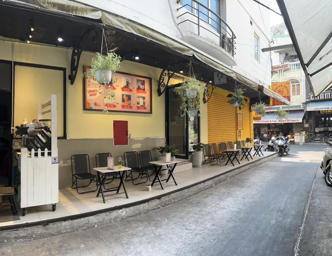 ホテル Gemini Saigon Luxury ホーチミン市 エクステリア 写真