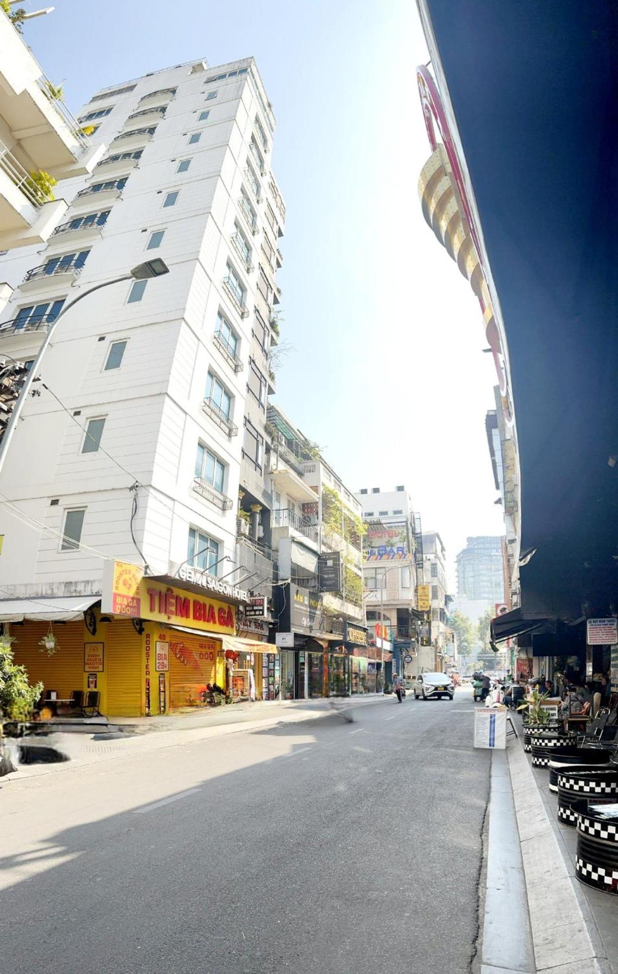 ホテル Gemini Saigon Luxury ホーチミン市 エクステリア 写真